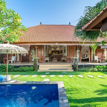 Nelayan Home, 2 Bedroom Villa With Garden Near The Sea